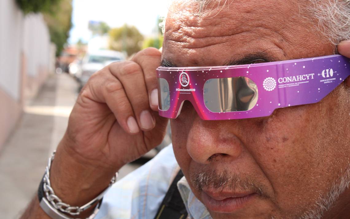 Anteojos caseros 2025 para eclipse solar